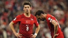 Güler en el Turquía-Rumanía de la repesca para el Mundial. (Getty)