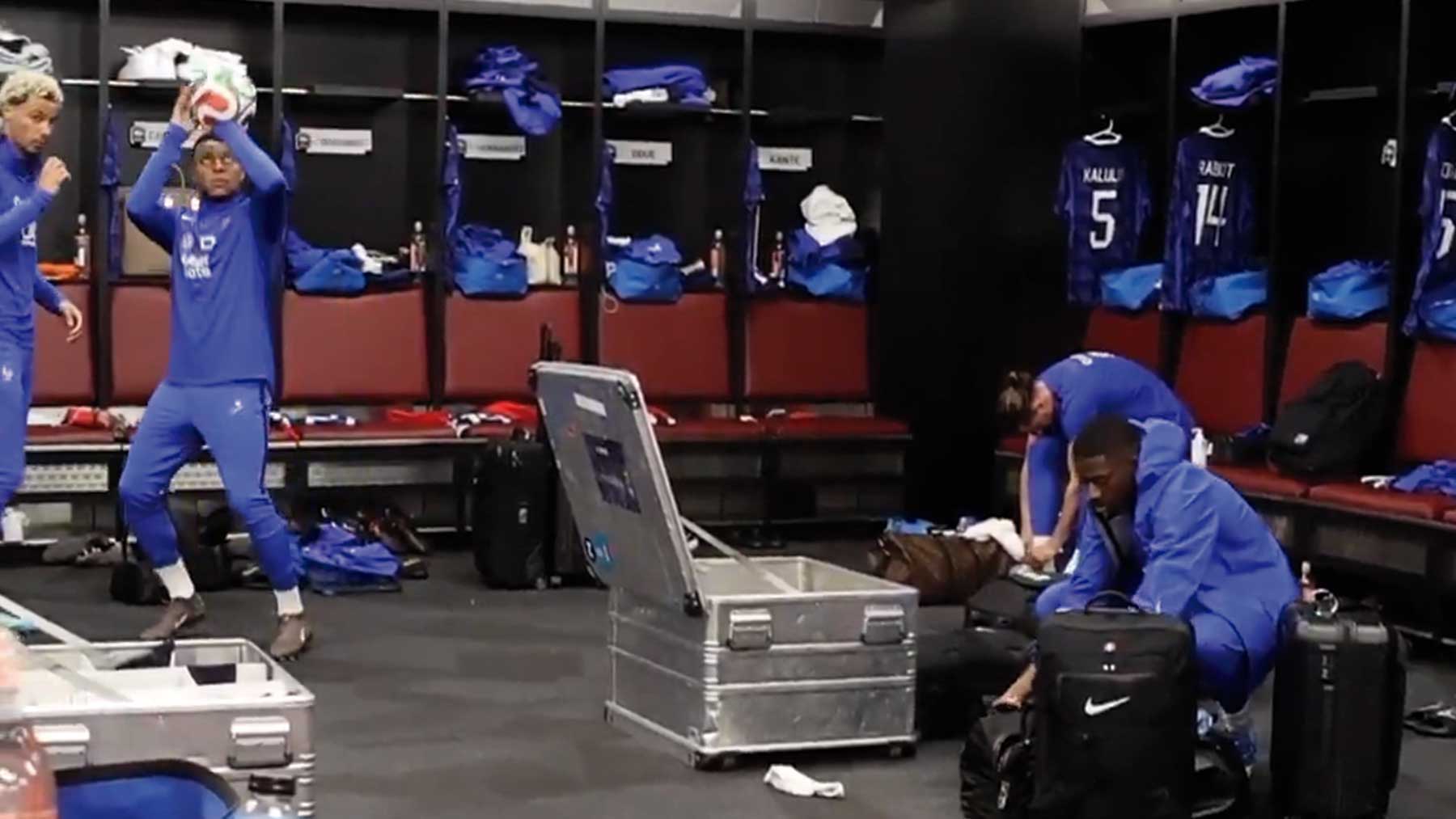 Mbappé pide un contrato a prueba en la NBA después de hacer una canasta viral