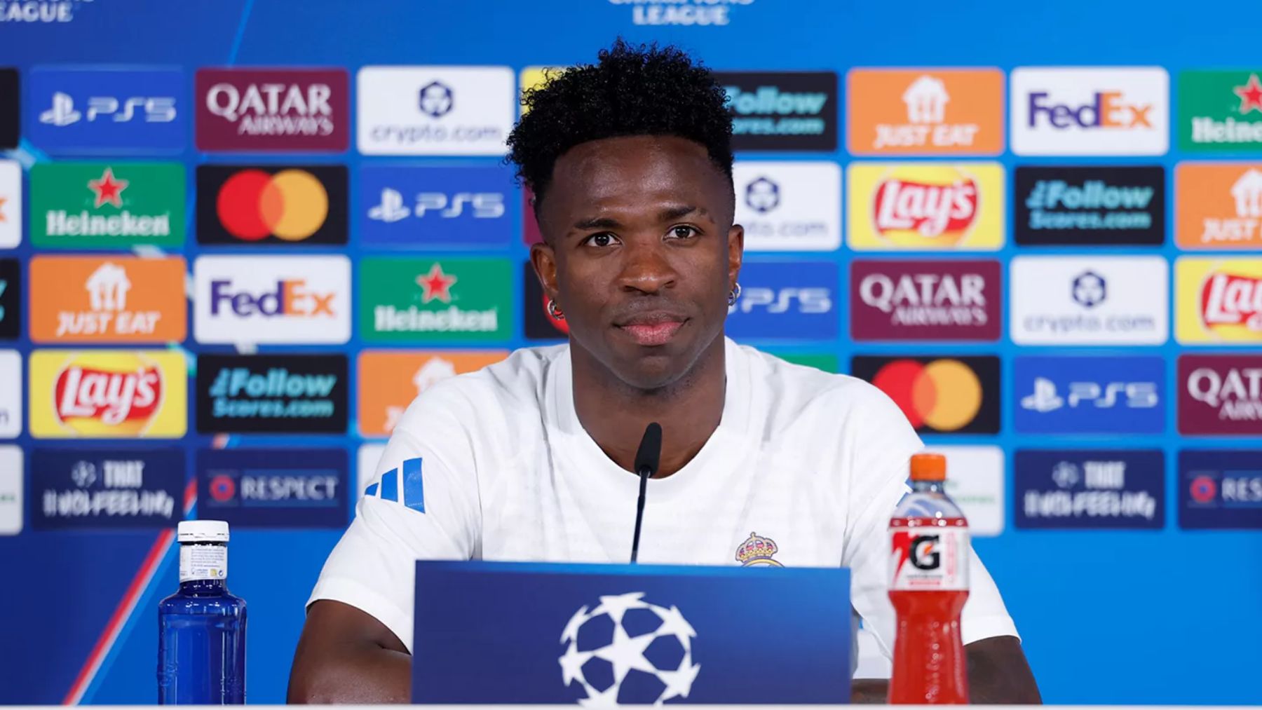 Vinicius: No conecté con Xabi y con Arbeloa la conexión es maravillosa