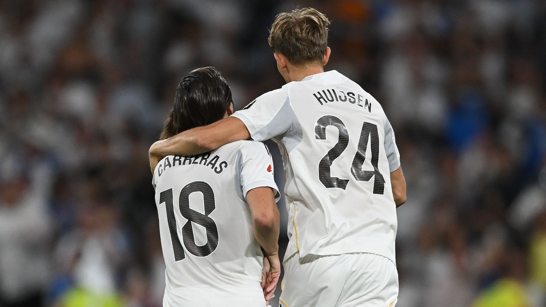 Alineación oficial del Real Madrid contra el Bayern hoy: Huijsen y Carreras titulares