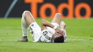 Mbappé tras el codazo de Vitor Reis en el Real Madrid-Girona. (Europa Press)