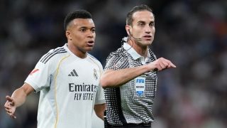 Kylian Mbappé y Alberola Rojas. (EP)