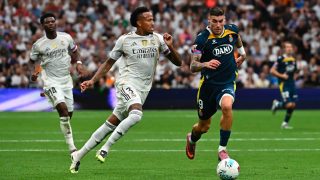 Militao pugna con Roberto en el Real Madrid – Espanyol. (EFE)