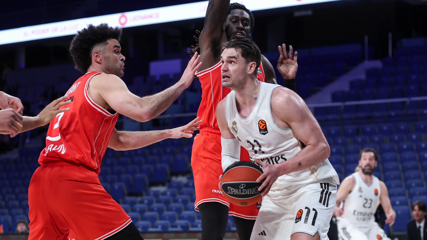 La perfección física del Real Madrid contra la amenaza de los nuevos ricos