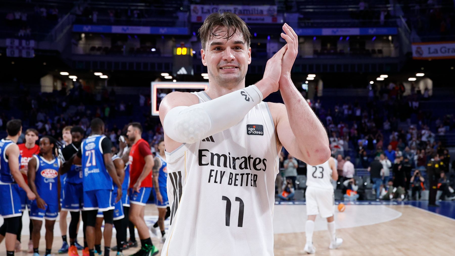 Hezonja es el líder: histórica remontada del Real Madrid contra el UCAM Murcia en el partido de los récords