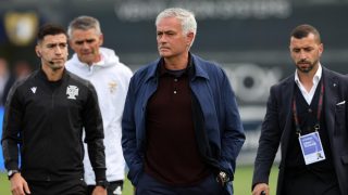 José Mourinho, durante un partido con el Benfica. (EFE)