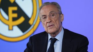 Florentino Pérez en la rueda de prensa con el Real Madrid. (EP)