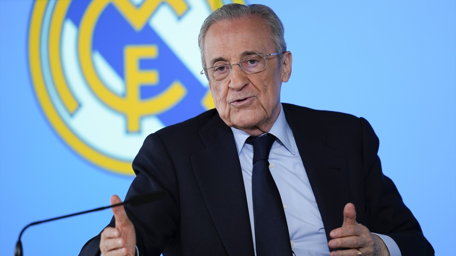 El Atlético responde a Florentino Pérez: La RAE define la obsesión como una perturbación anímica
