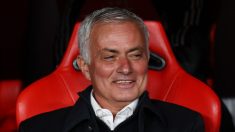 Mourinho, en el banquillo del Benfica. (Foto:Getty)