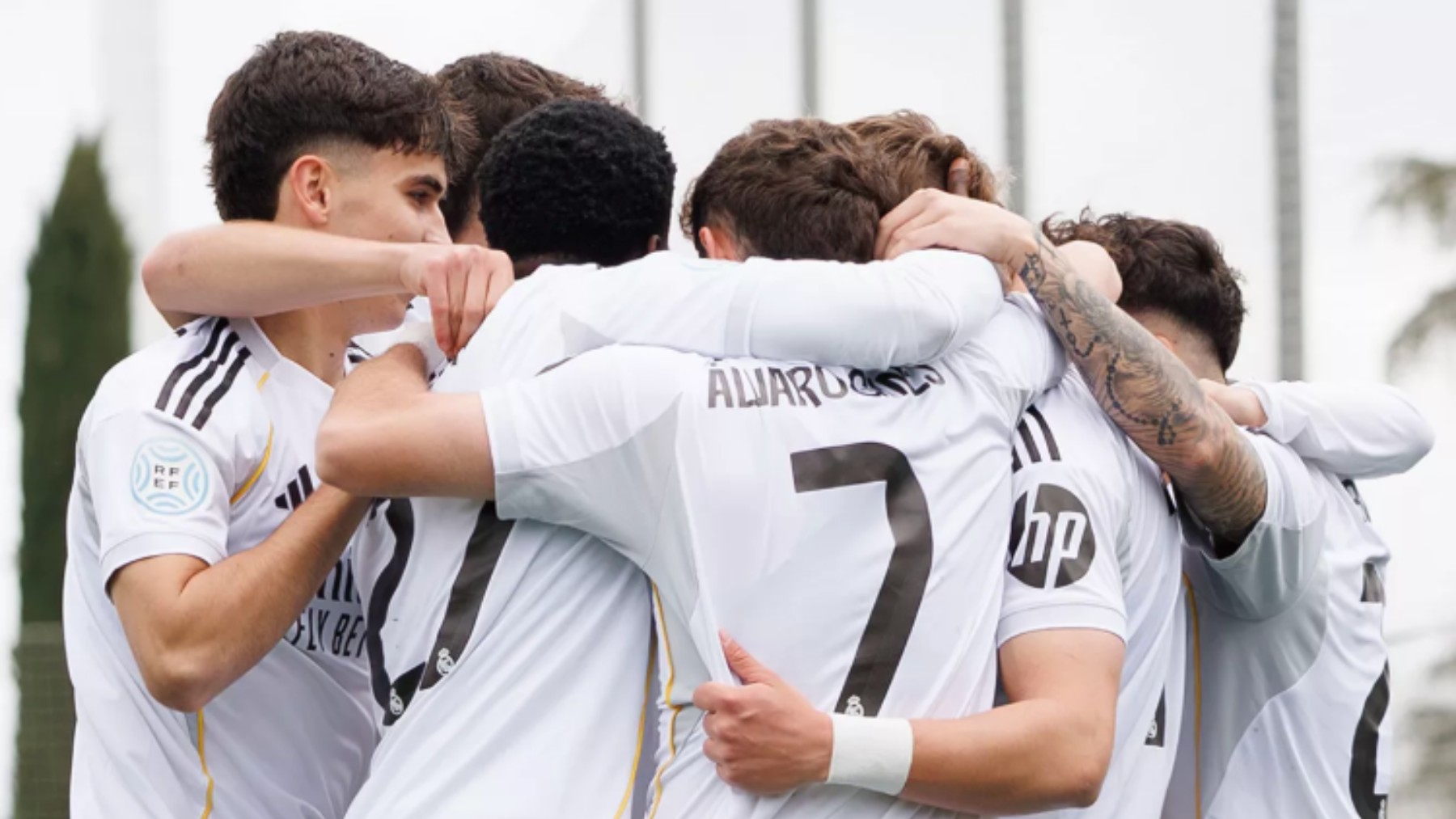 Caída del Real Madrid C: se quema en la caldera el Estepona y desciende a Tercera RFEF