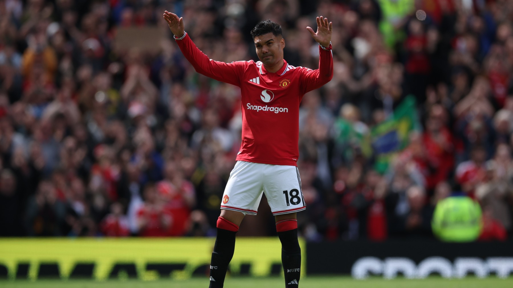 Como una leyenda a pesar de estar sólo cuatro años: así despide el United y Old Trafford a Casemiro