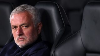 Mourinho, en el banquillo del Benfica. (Foto: Getty)