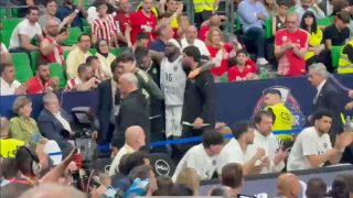 Garuba lesionado en Atenas.