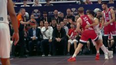 Imagen previa a la polémica falta de Campazzo sobre Walkup.