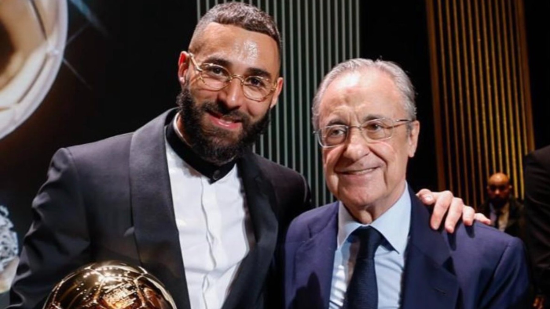 Benzema hace campaña y