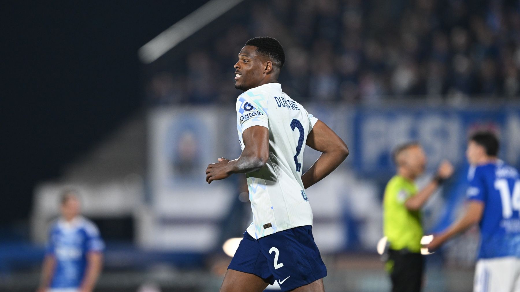 Florentino anuncia el fichaje de Denzel Dumfries