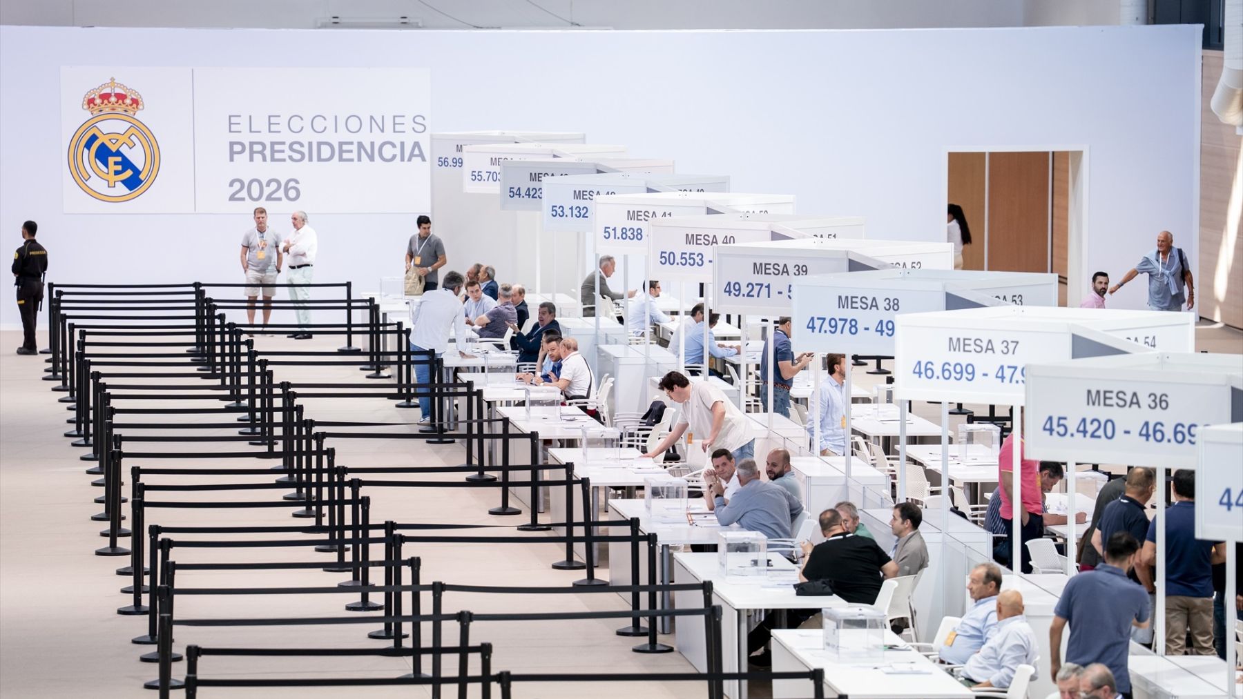El recuento de las elecciones del Real Madrid se retrasa por la impugnación de 4.000 votos por correo
