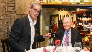 Eduardo Portela y Antonio Martín, presidente de la ACB. (EP)
