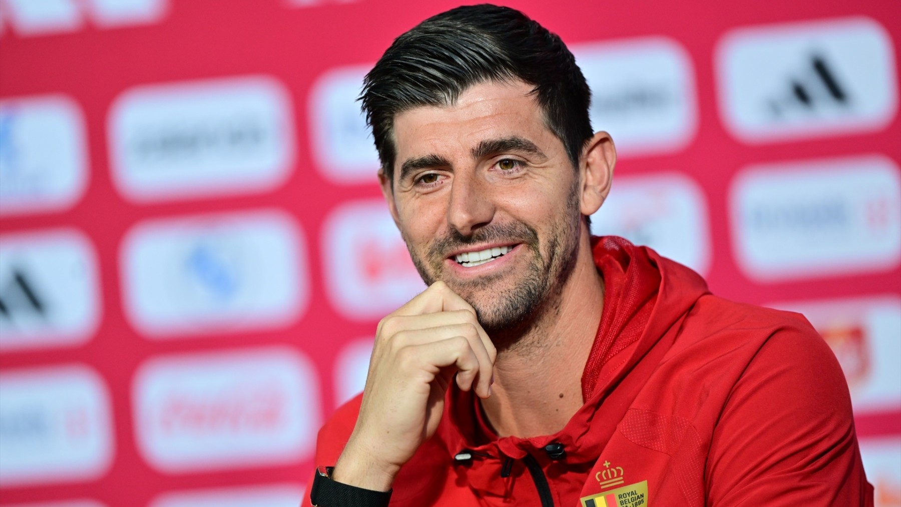 Courtois avisa al vestuario del Real Madrid con la llegada de Mourinho: Es un entrenador muy directo