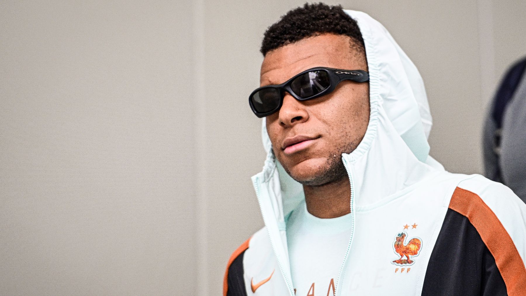 La promesa de Mbappé: Voy a dar un paso más en defensa