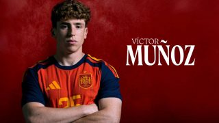 Víctor Muñoz, anunciado como nuevo jugador del Líverpool. (LFC)