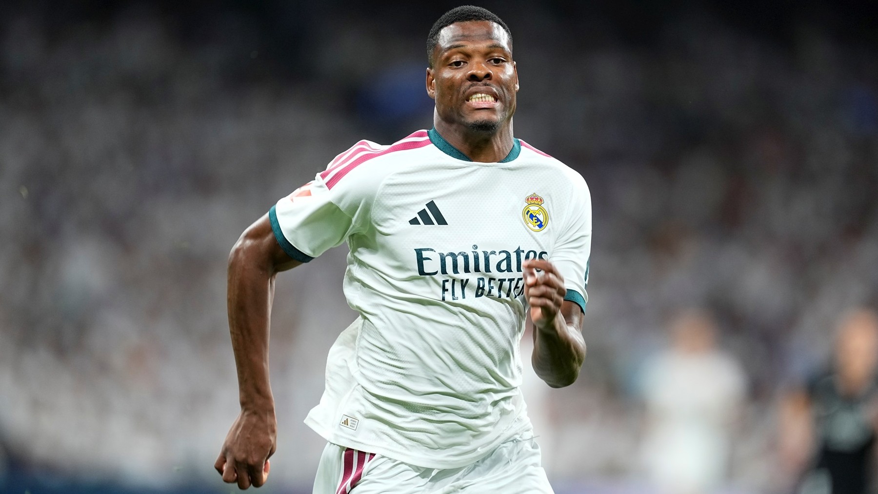 Así es Denzel Dumfries: edad, de qué juega, en dónde nació, palmarés…