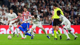 La expulsión a Valverde tras su entrada a Baena. (Getty)