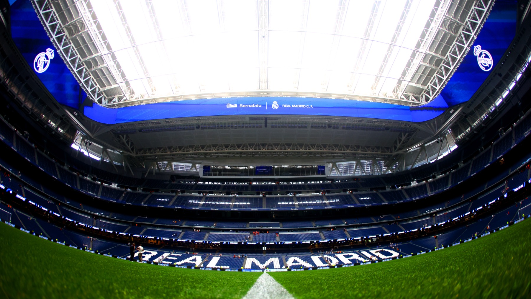 Bernabéu Infinito, Apple, Real Madrid