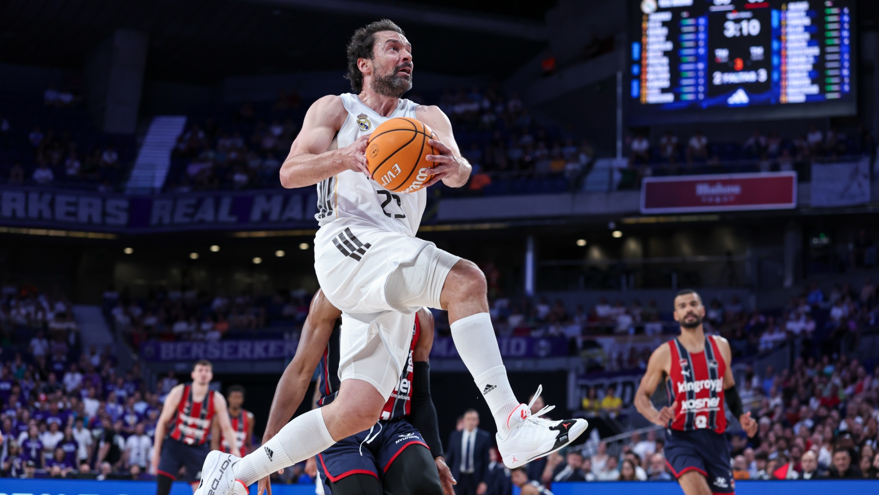 Llull, Real Madrid, renovación