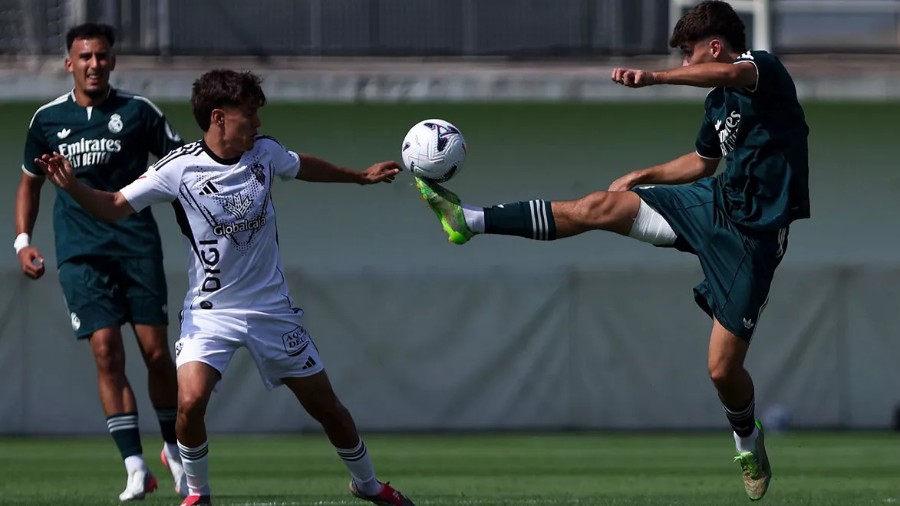 El Castilla vence al Albacete en el primer amistoso de pretemporada con Rachad de estrella