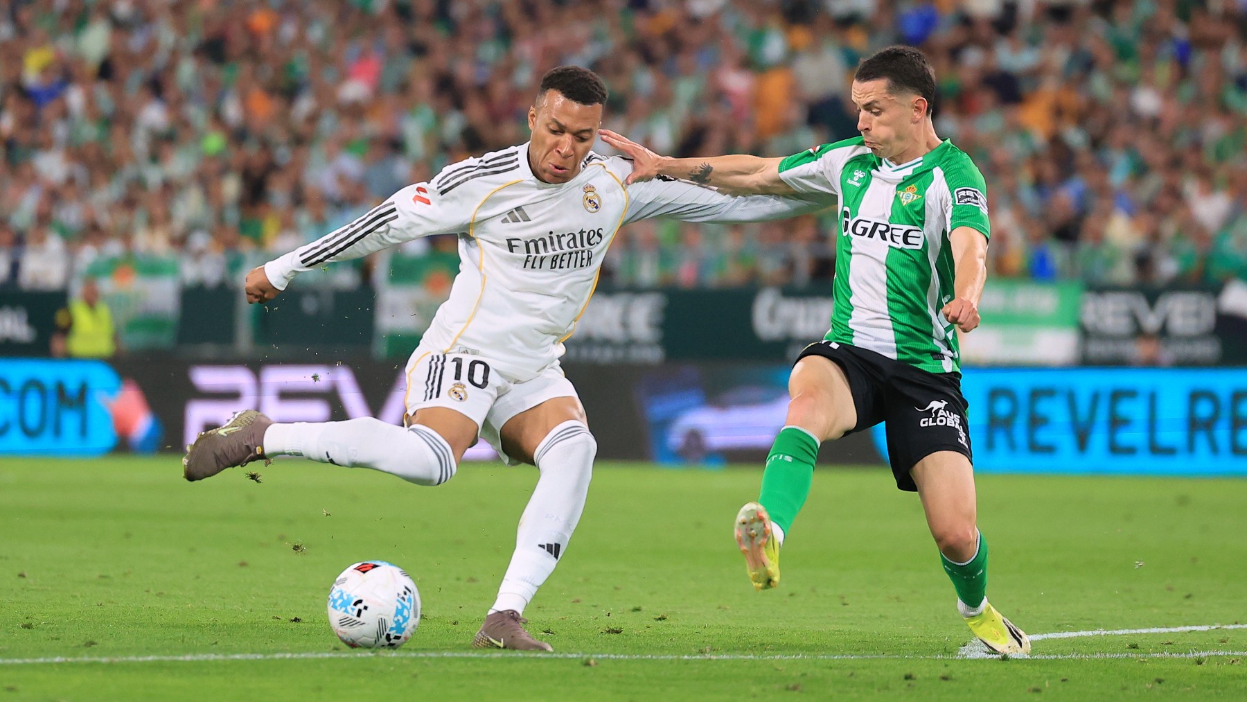 Mbappé y Fidalgo Betis Real Madrid
