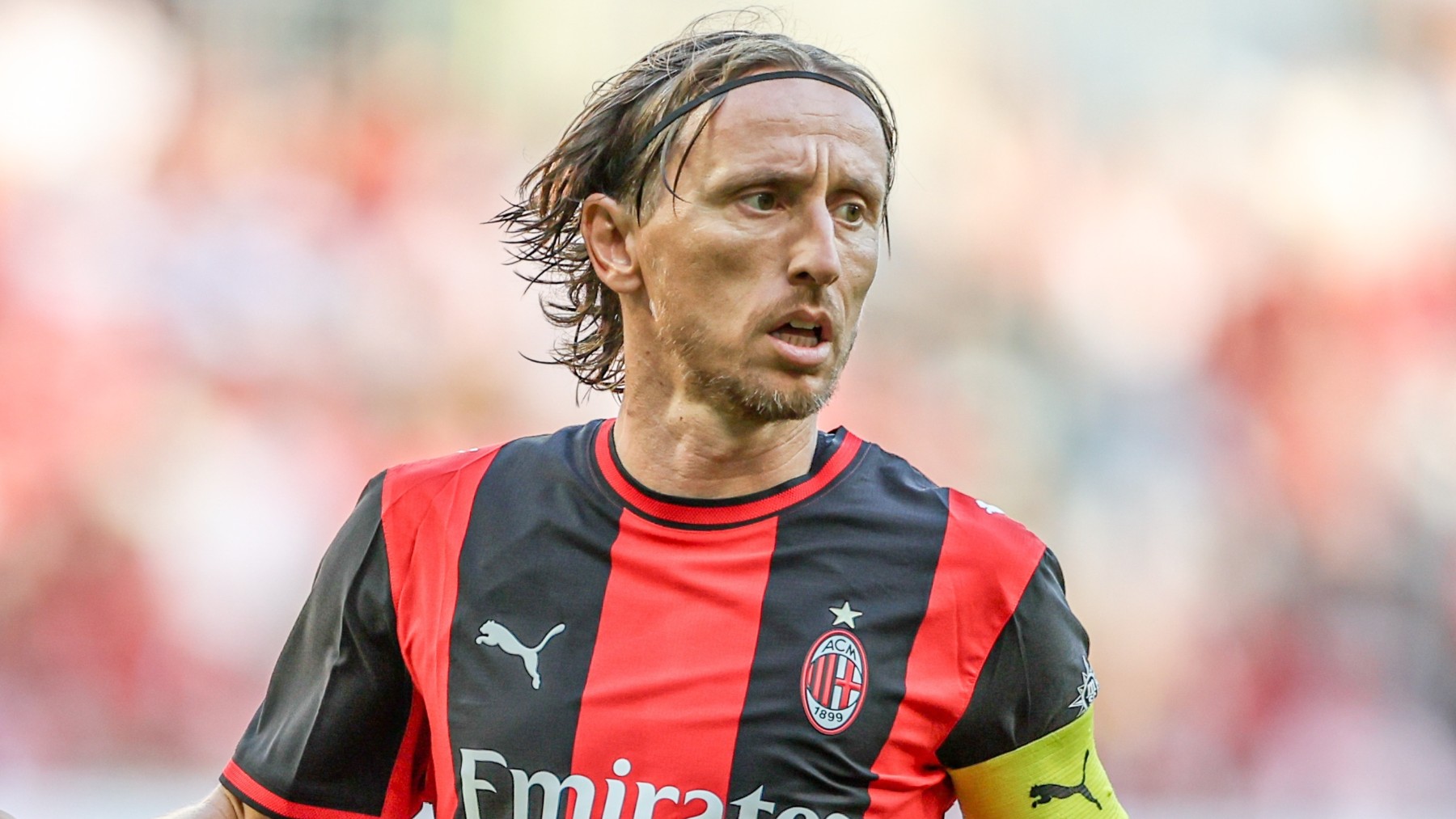Luka Modric jugando en el AC Milan
