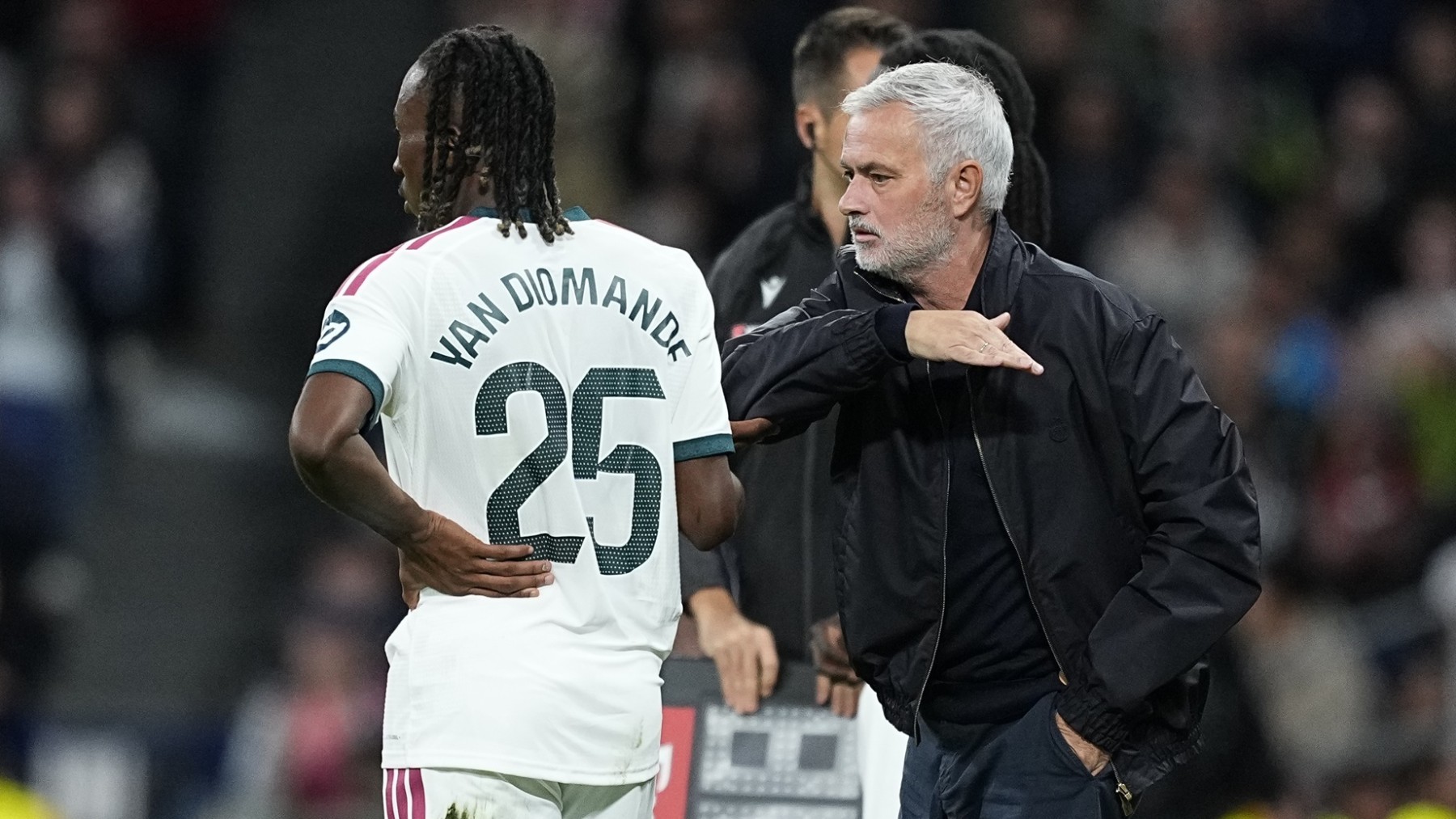 Vota en nuestra encuesta: ¿Crees que Diomande acabará siendo más importante que Vinicius con Mourinho?