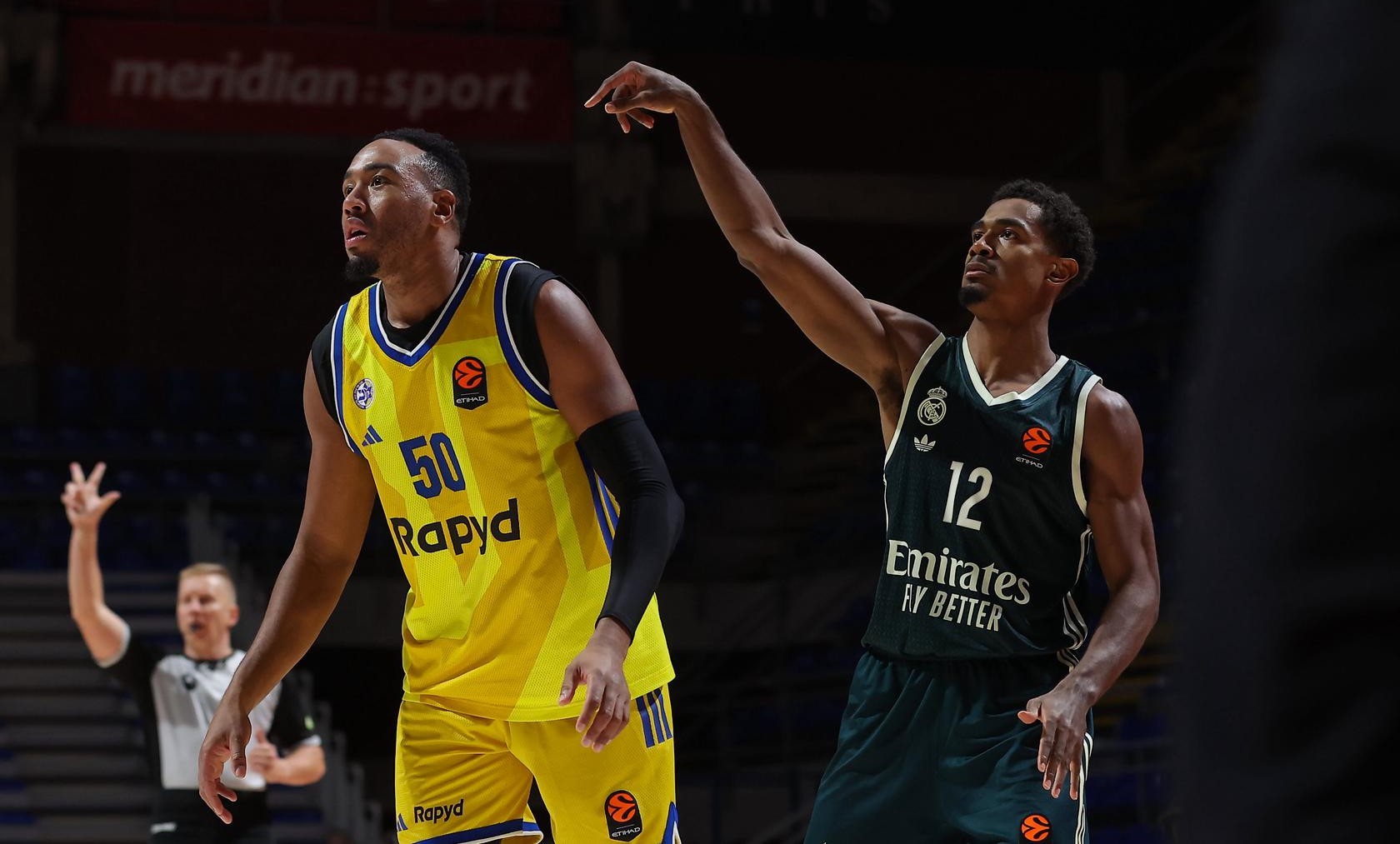 El Madrid se da un festín y vuelve a ganar