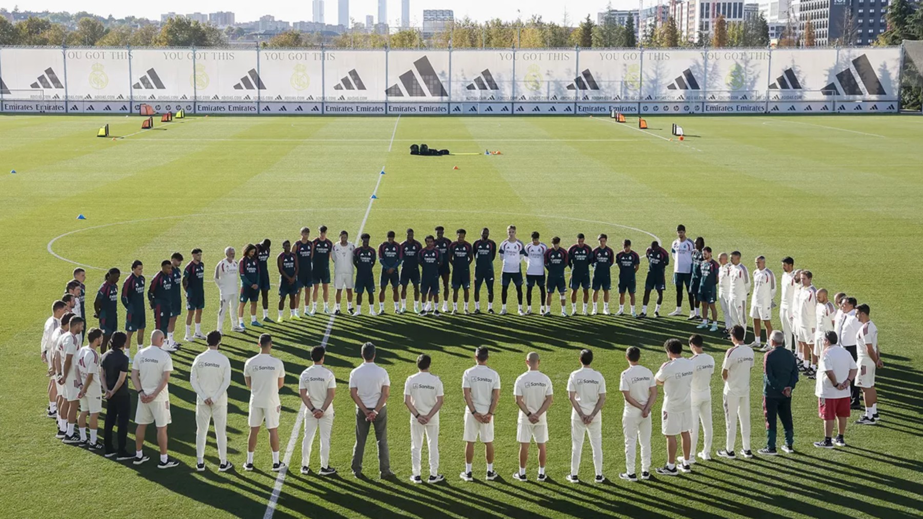 Minuto de silencio del Real Madrid por las víctimas de Urda