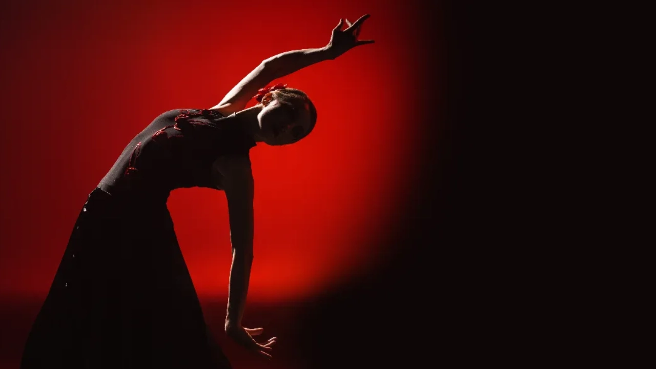 Bailando flamenco. @ Adobe Stock
