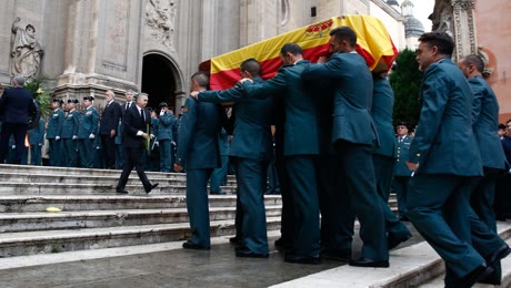 Marlaska bloquea la sentencia pionera que le obliga a pagar 334.000 &euro; a la familia de un guardia civil asesinado
