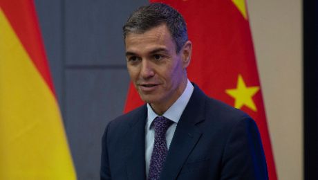 Sánchez defiende la regularización masiva en una carta a los españoles: «La economía crece gracias a los inmigrantes»