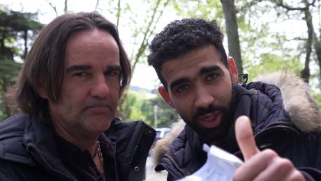 J&uacute;bilo en el consulado de Marruecos: &laquo;Me dan 1.200 euros para vivir y ahora los papeles para la residencia&raquo;