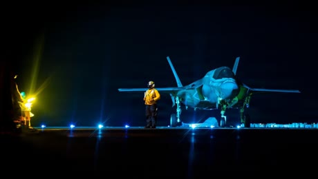 EEUU despliega en Ormuz 10.000 militares y 10 buques de guerra para bloquear el estrecho