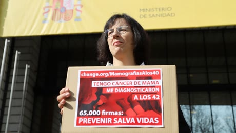 &laquo;No queremos esperar&raquo;: Mar&iacute;a Varela, paciente de c&aacute;ncer de mama, exige cribados antes de los 50