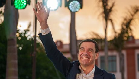 Moreno arrasa sin mayor&iacute;a absoluta, necesitar&aacute; a Vox para gobernar y gatillazo hist&oacute;rico del PSOE