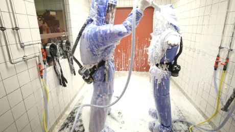 Virus del &Eacute;bola: qu&eacute; es, c&oacute;mo se contagia, s&iacute;ntomas, tratamiento y vacuna