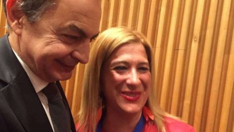 El mensaje de Zapatero a su secretaria tras la rueda de prensa de la fontanera del PSOE: «Me ha gustado Leire»