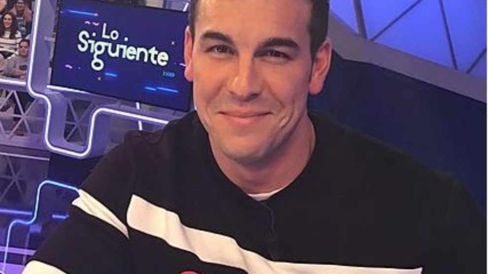 Desde actores a cantantes pasando por cocineros, conoce cuáles son algunos de los famosos españoles hombres que se cuidan.