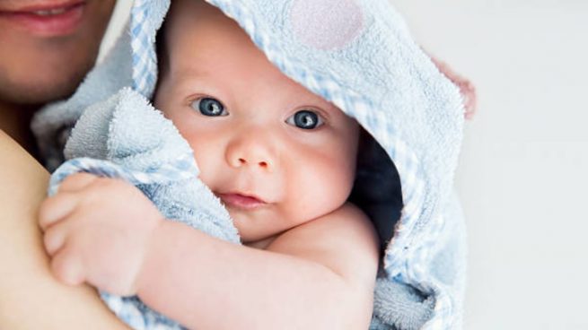 Cuidar la piel de un bebé recién nacido