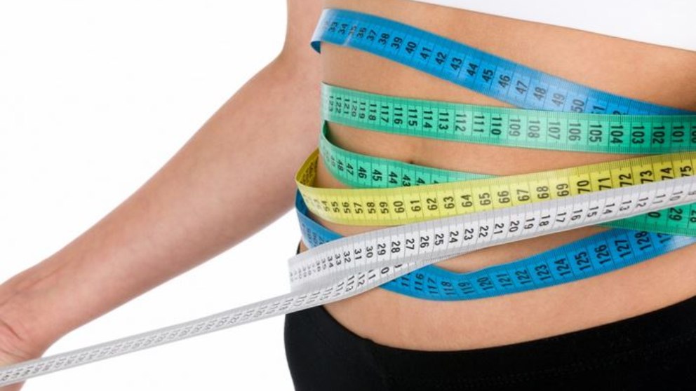 Qué alimentos debes evitar si quieres tener un vientre plano
