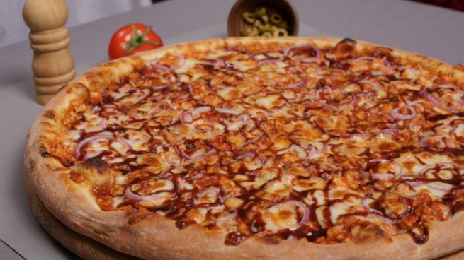 Receta de Pizza barbacoa casera tradicional