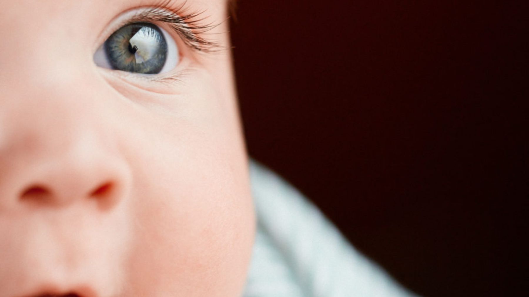 Descubre cuándo se define el color de los ojos del bebé