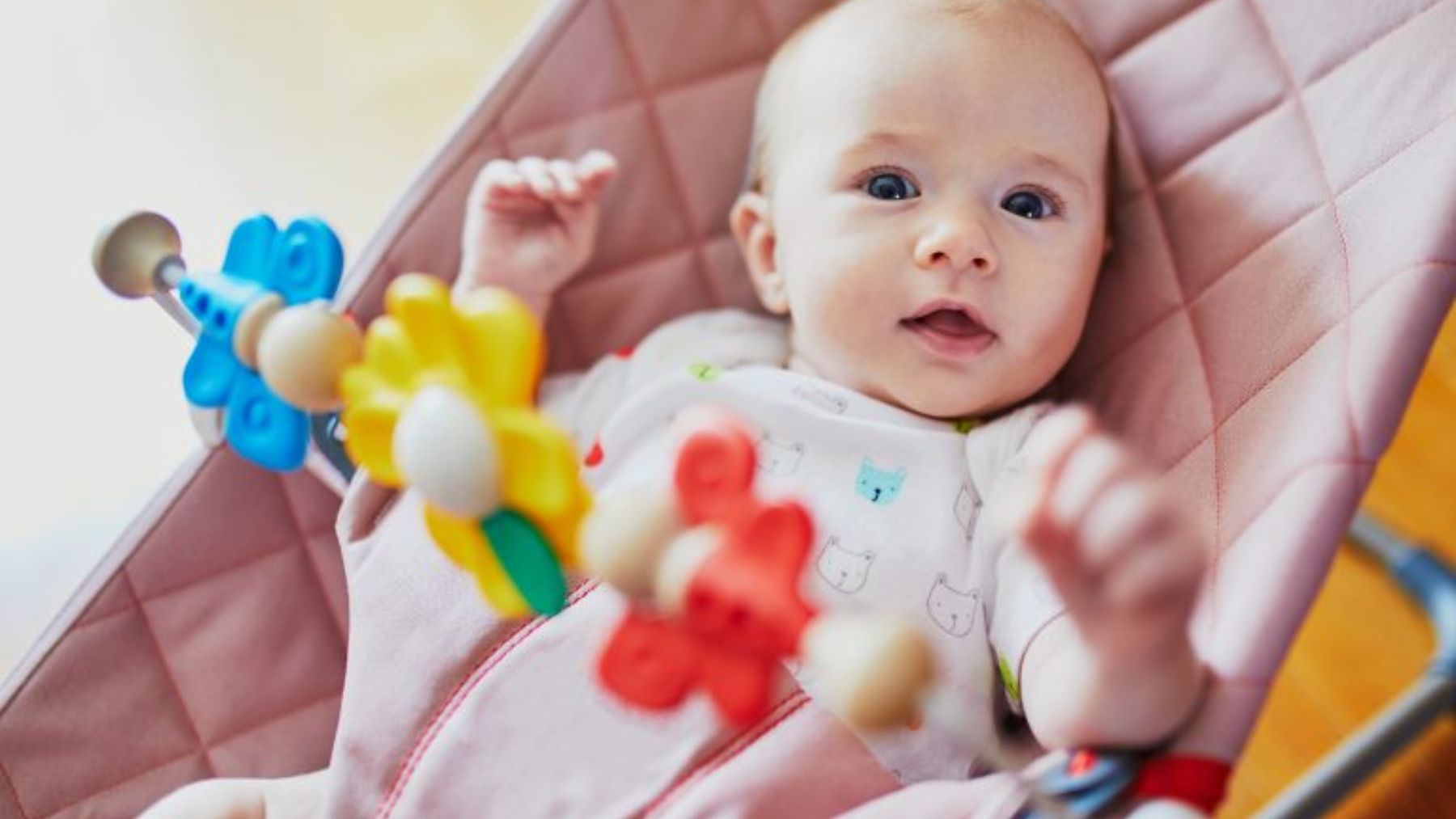 Los 13 mejores juguetes para bebés de 0 a 3 meses